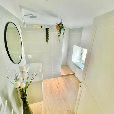 Daire Ni'douillet-p3 Terrasse Et Climatise-coeur De *