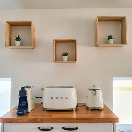 Ni'douillet-p3 Terrasse Et Climatise-coeur De Daire Nîmes